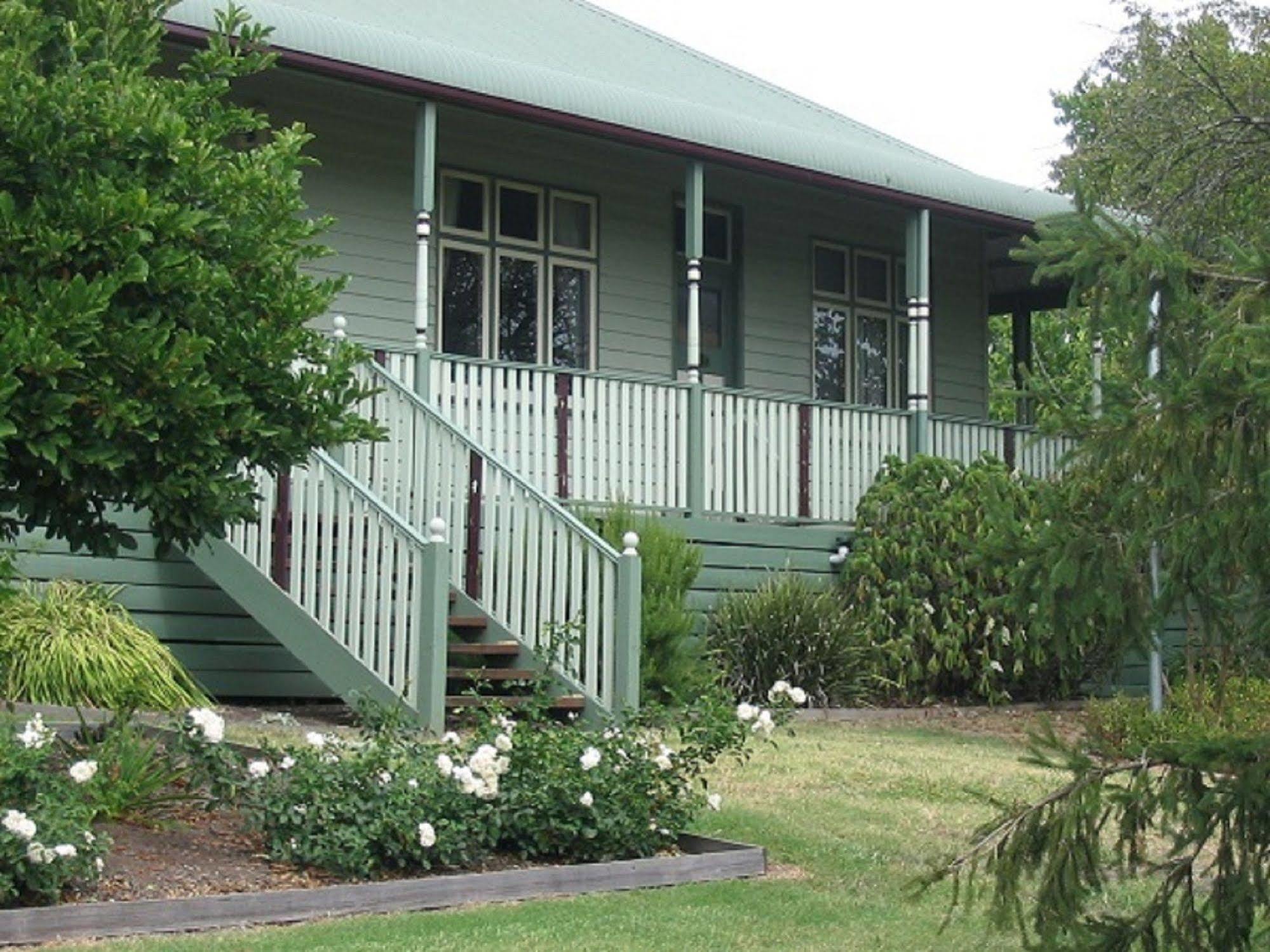 Wild Cattle Creek Estate Bed and Breakfast Wandin Yallock Esterno foto